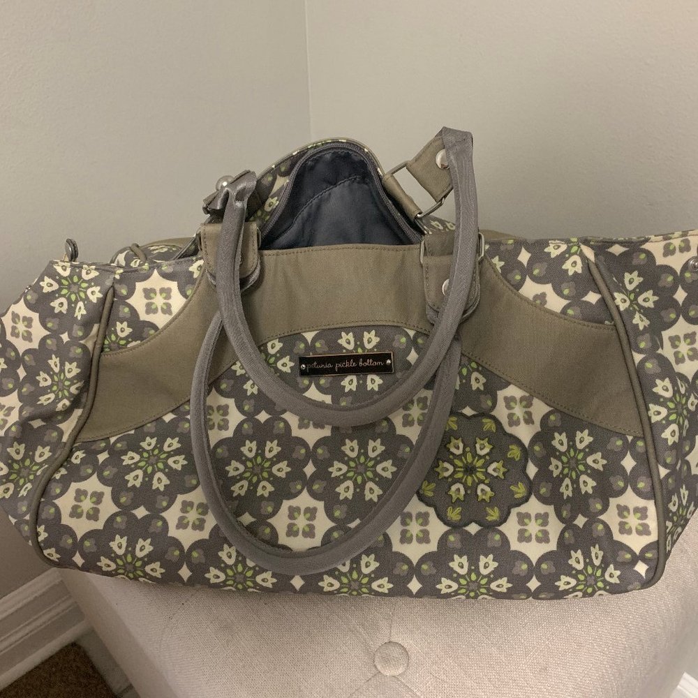 Petunia Pickle Bottom Baby/Diaper/Wkender Bag